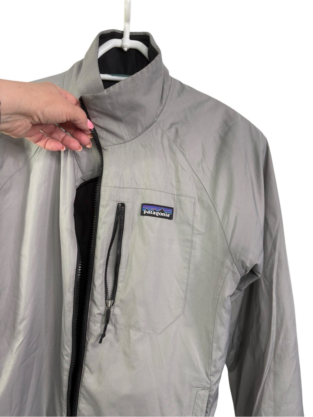 Patagonia Women's Lightweight reversible Quilted Jacket Charcoal Gray and Black - Picture 3 of 7